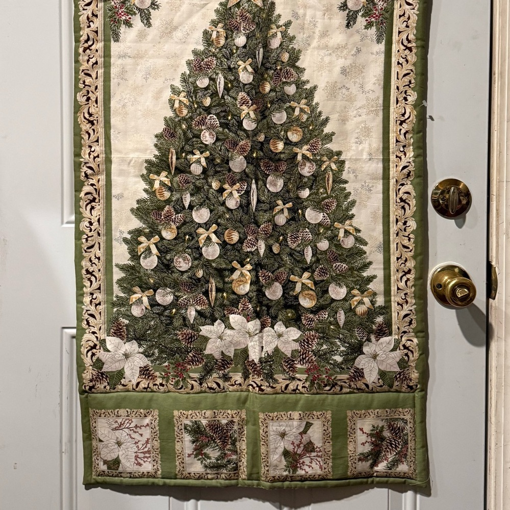 Christmas wall hanging Festive Green and White Christmas Tree quilt